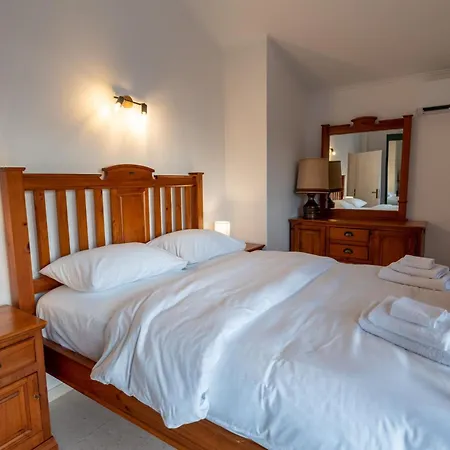 By The Sea Apartament *