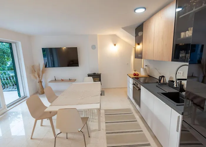 アパート By The Sea *